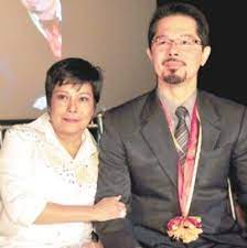 HOT: Christopher de Leon admits that his ex-wife, superstar Nora Aunor, still “stimulates” him: “She’s the reason I have to do this..”😲 Full story👇👇